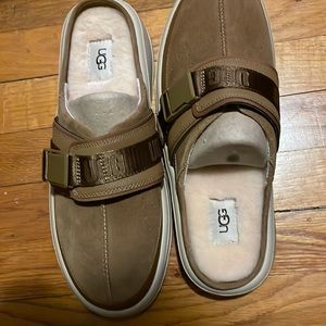 New Never Been Worn UGG Mens slides size 11.
